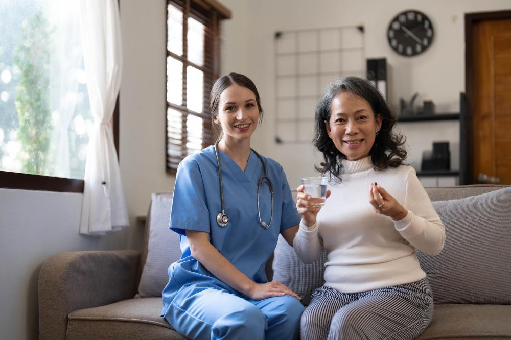 Professional home health aide providing compassionate care in Manhattan